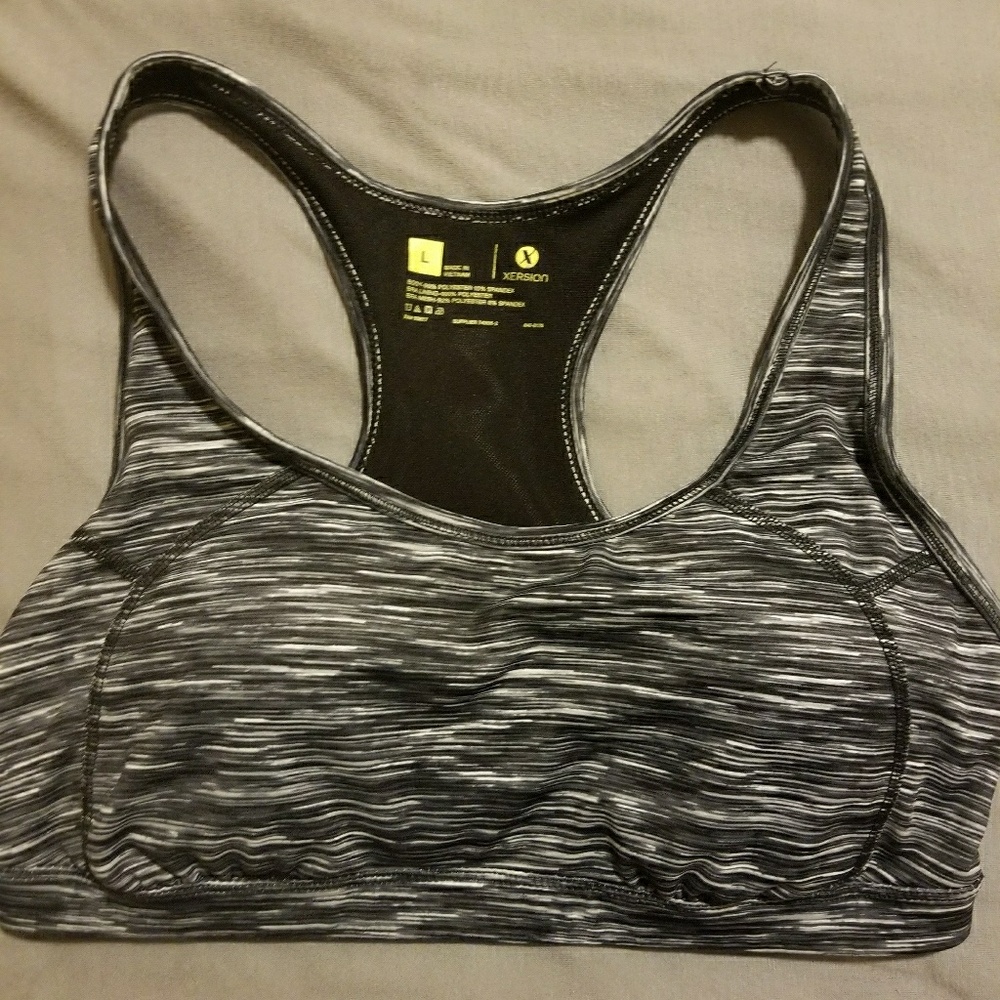Xersion sports bra